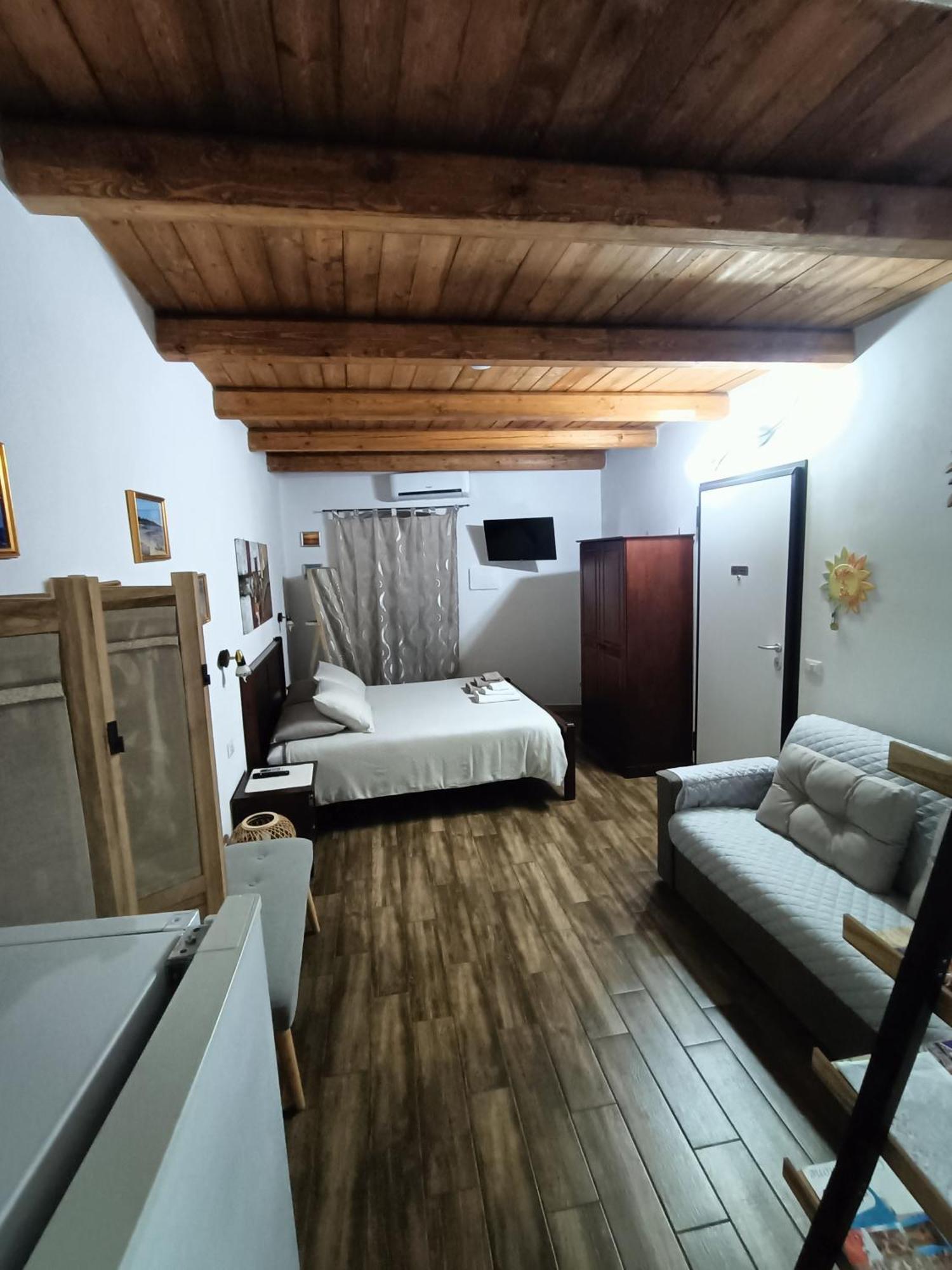 איגלסיאס Bed And Breakfast Raggio Di Sole מראה חיצוני תמונה