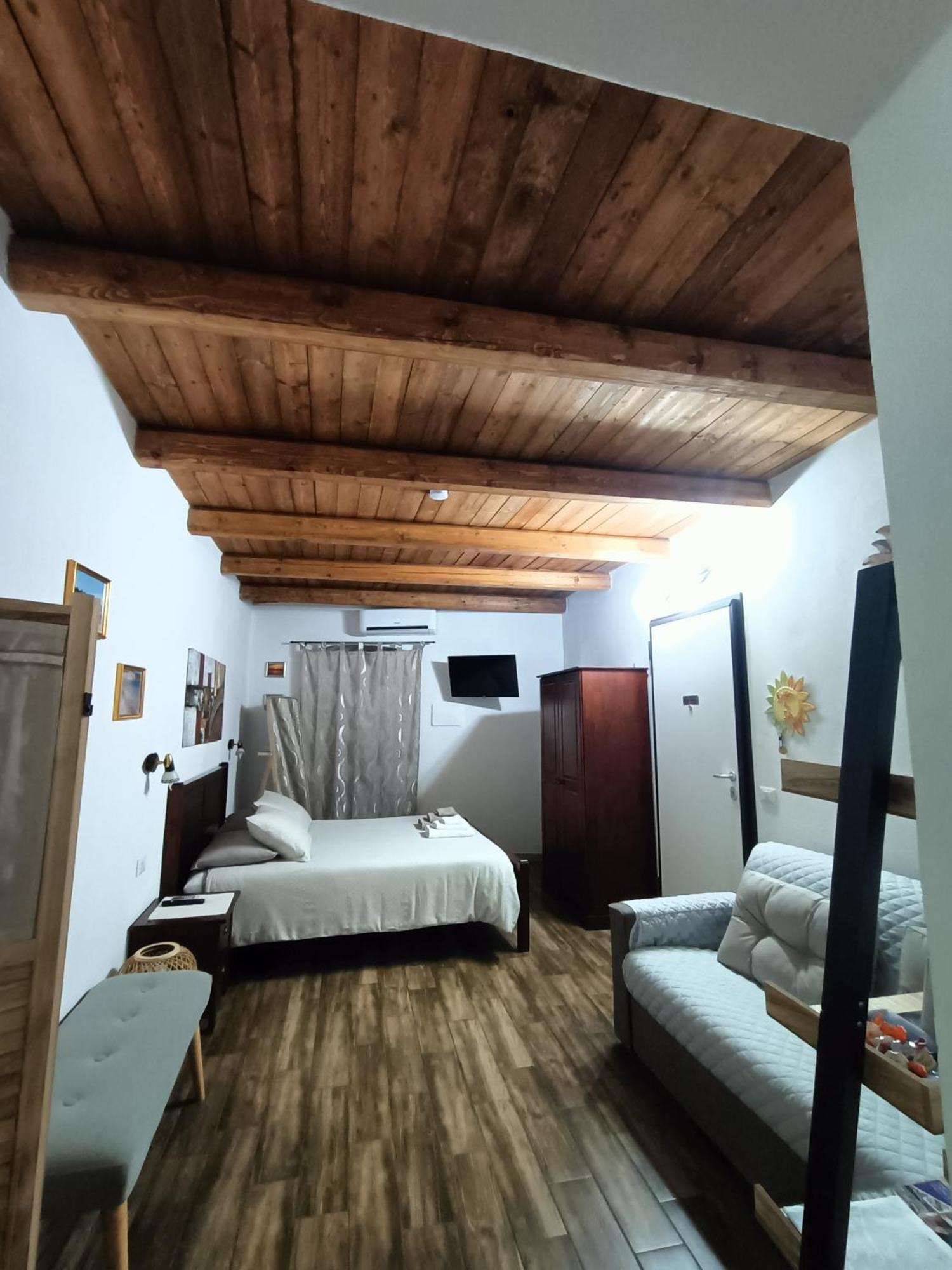 איגלסיאס Bed And Breakfast Raggio Di Sole מראה חיצוני תמונה