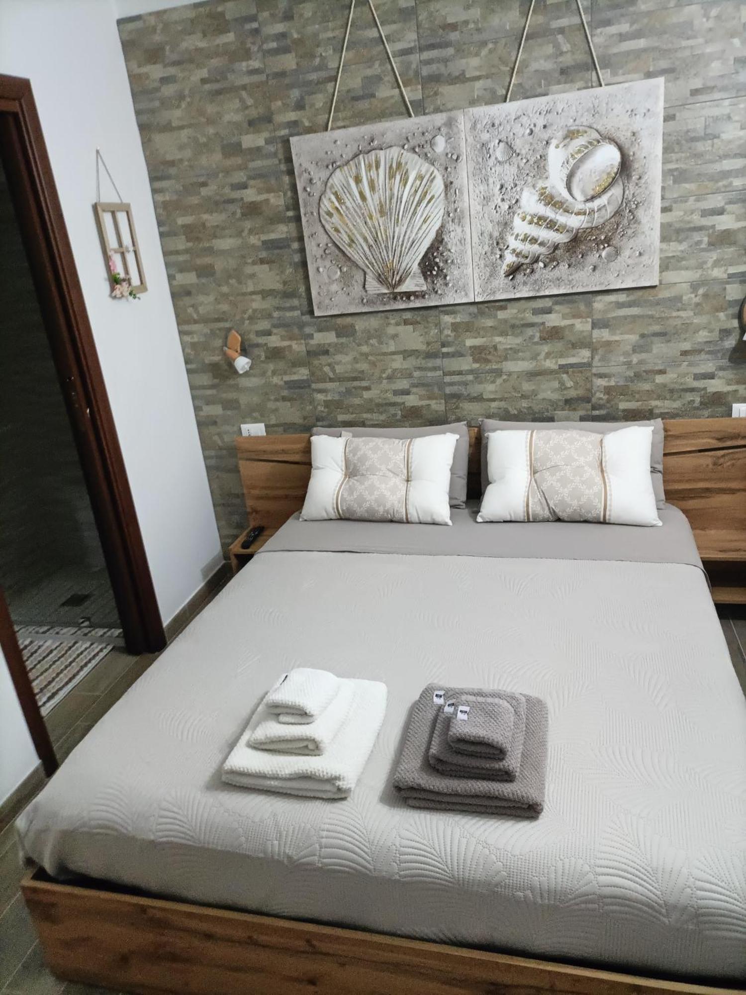 איגלסיאס Bed And Breakfast Raggio Di Sole מראה חיצוני תמונה