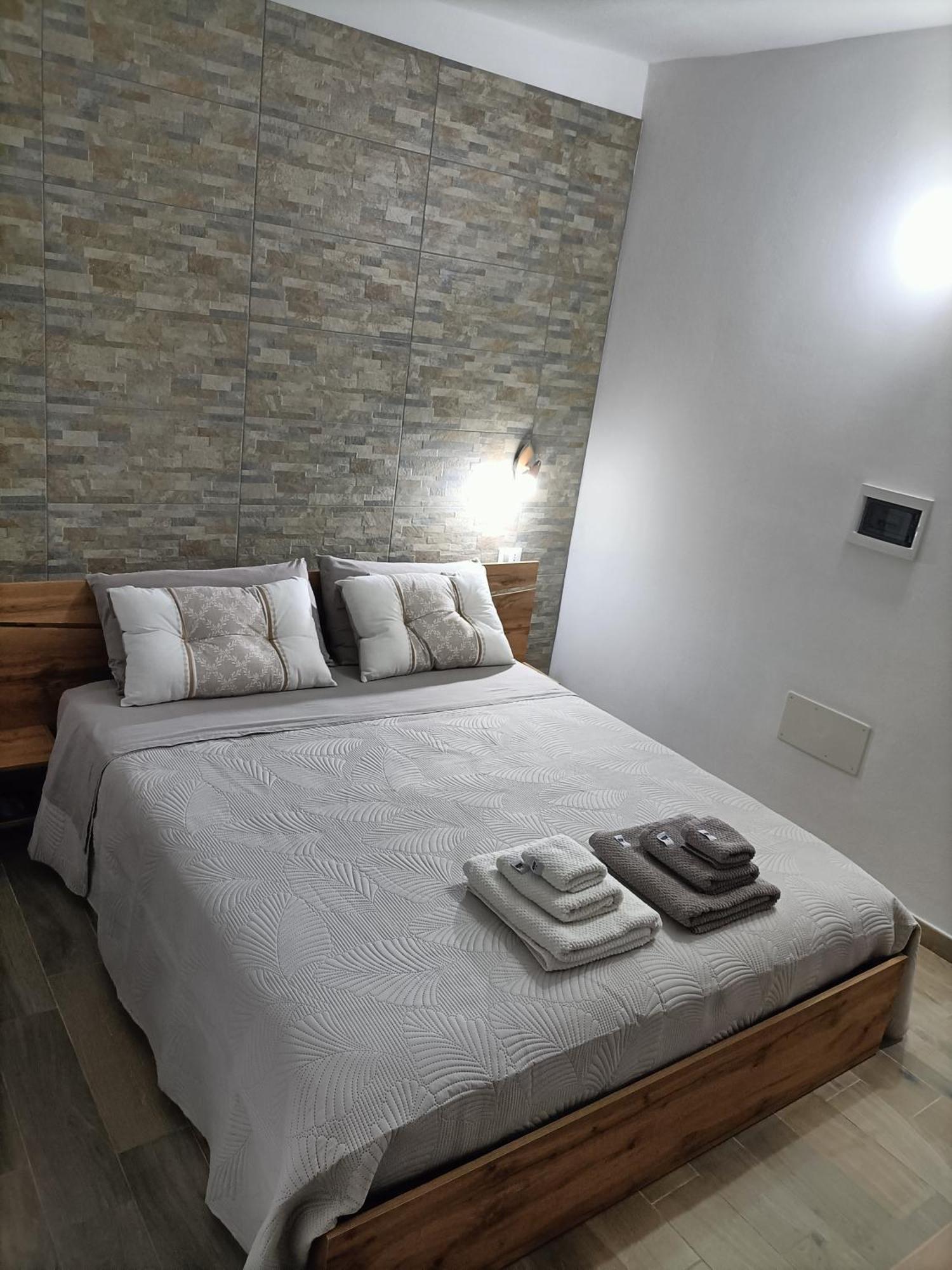 איגלסיאס Bed And Breakfast Raggio Di Sole מראה חיצוני תמונה