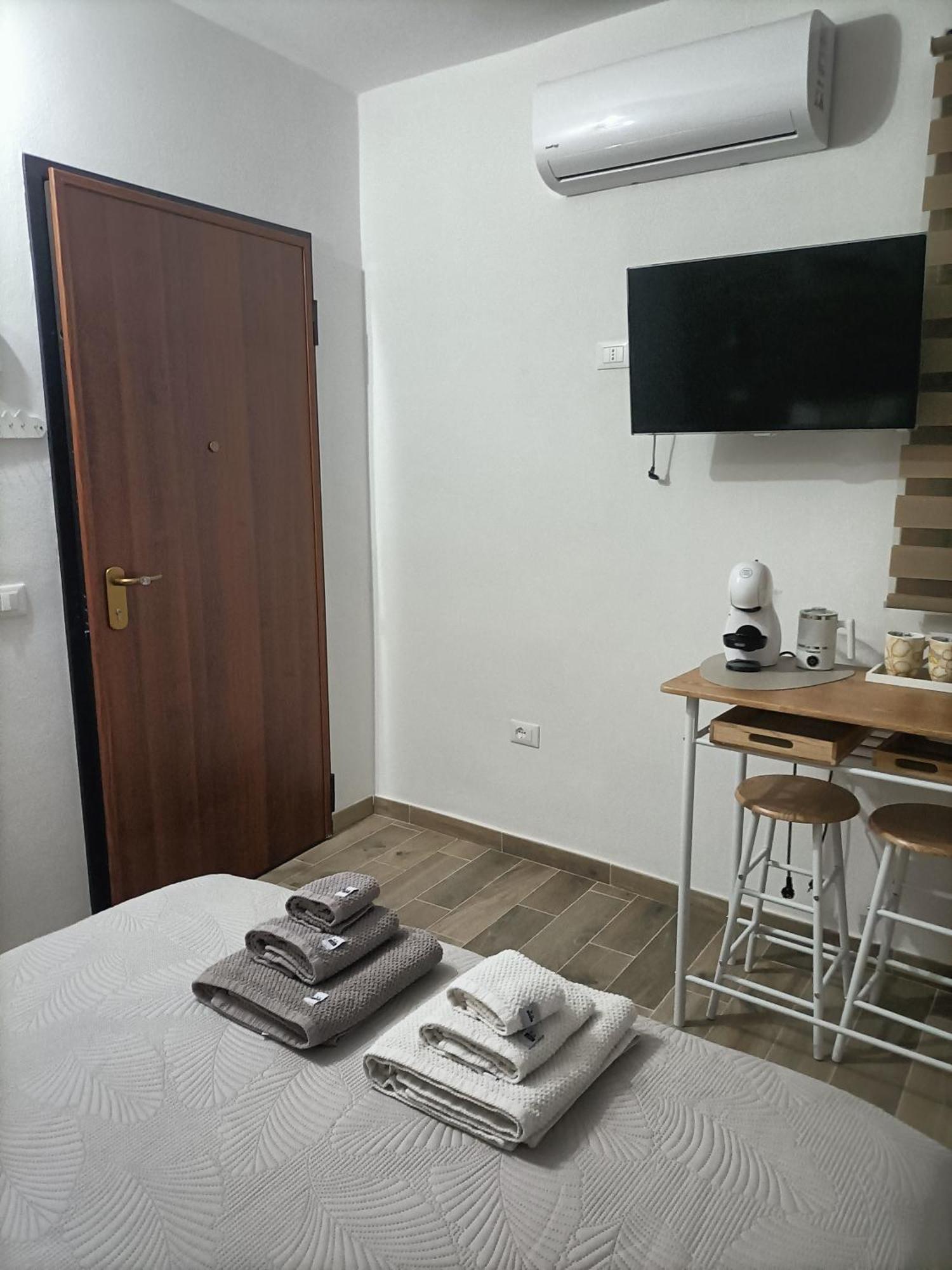 איגלסיאס Bed And Breakfast Raggio Di Sole מראה חיצוני תמונה
