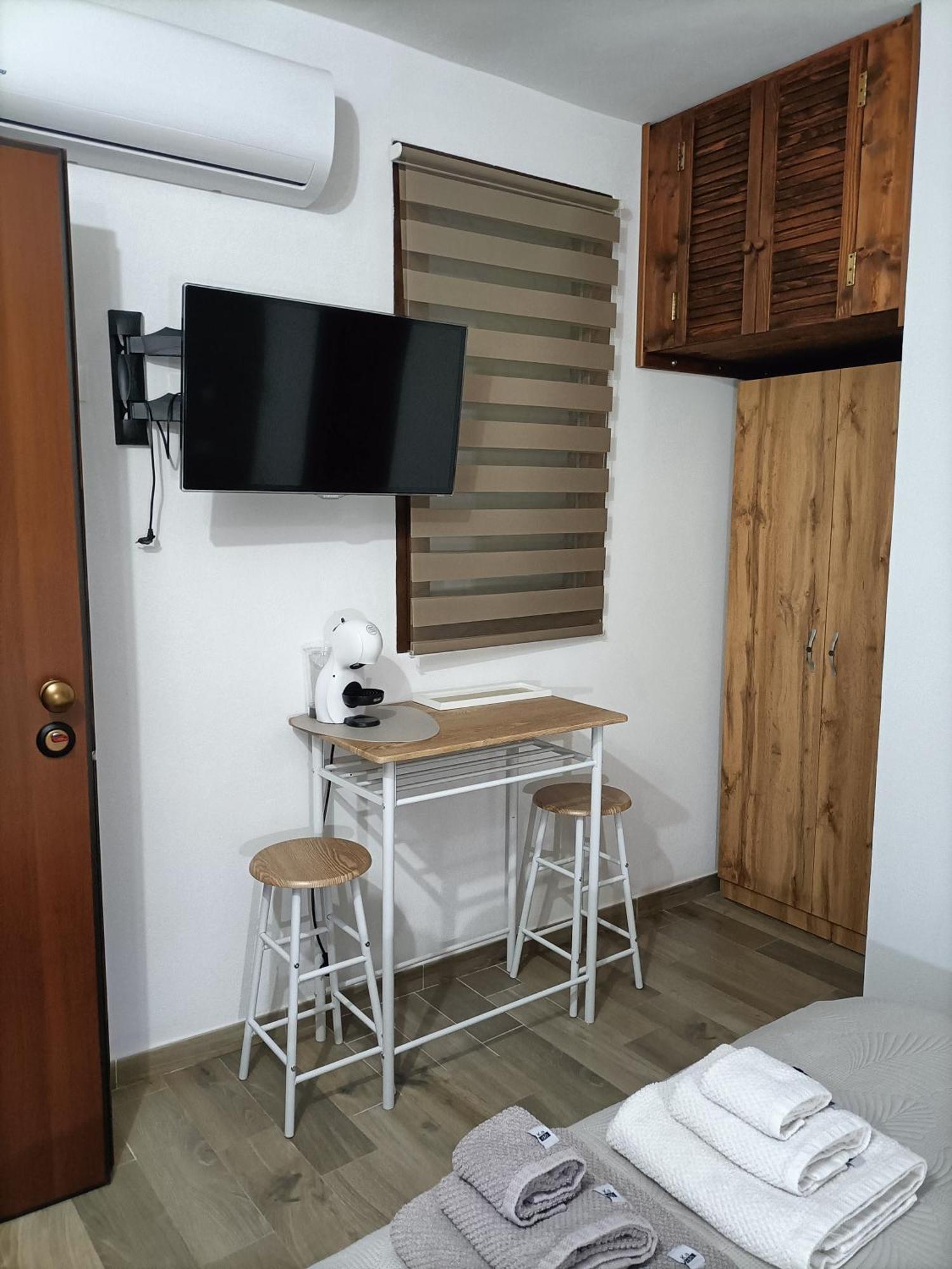 איגלסיאס Bed And Breakfast Raggio Di Sole מראה חיצוני תמונה